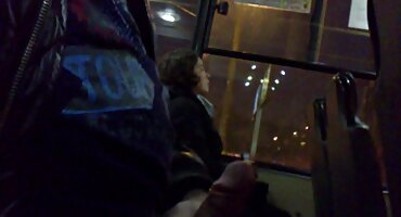 phim sex uống nước đái Tình dục với hai sec thú cô gái nga.