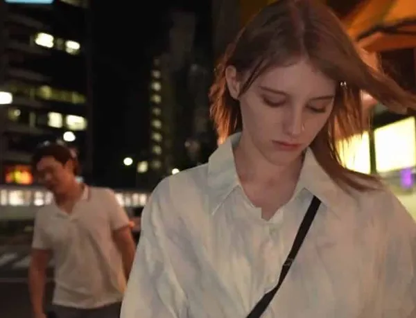 sex loạn luân viet nam Trêu chọc cô bạn gái tây không được, thanh niên biến thái bắt cóc về nhà